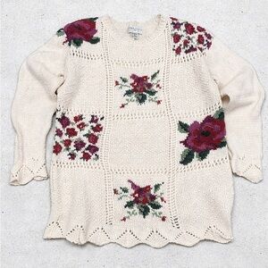 Vintage Casual Corner Floral Cream Knit Sweater with Burgundy Rose Accents